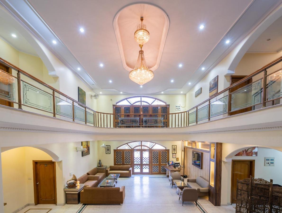 V Inn Villa Dźajpur Zewnętrze zdjęcie